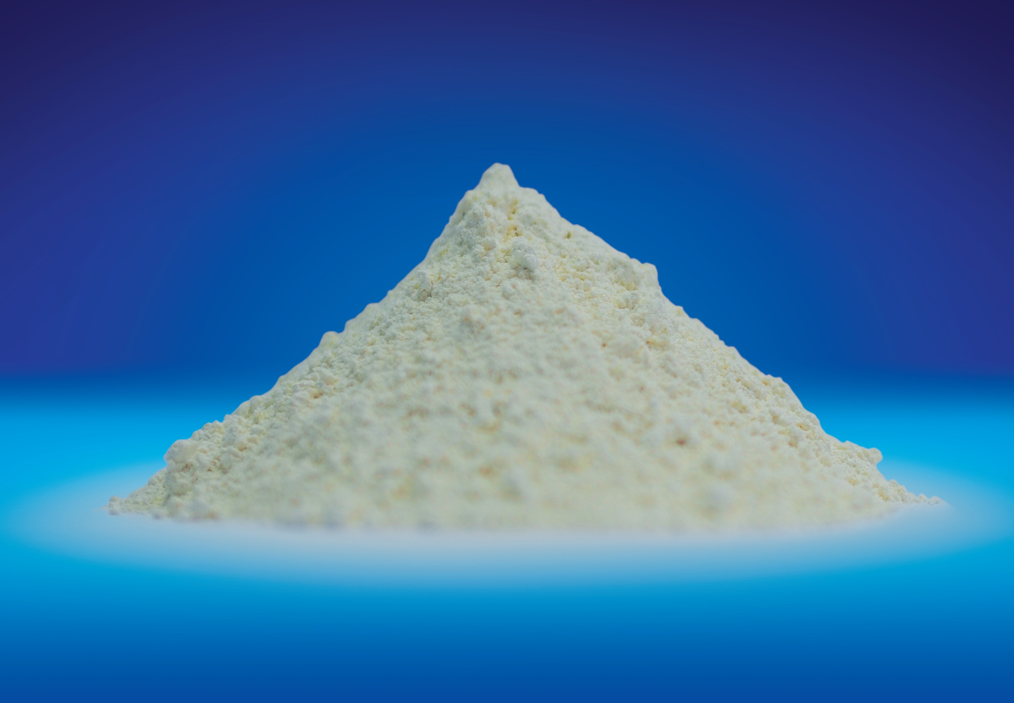 Zinc oxide white powder animal feed additive